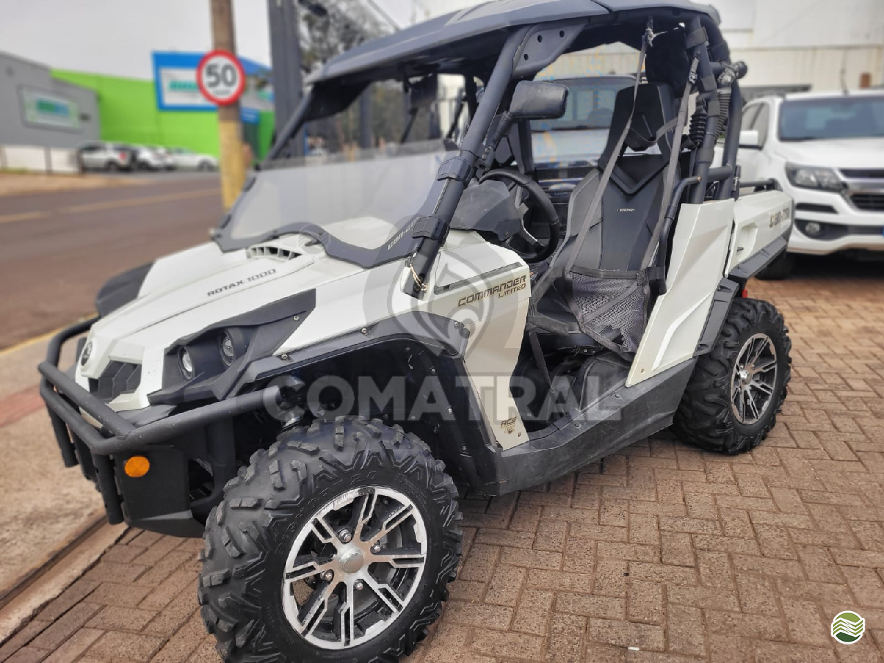 QUADRICICLO CanAM OUTLANDER 1000 Comatral Equipamentos Agrícolas - Landini DOURADOS MATO GROSSO DO SUL MS